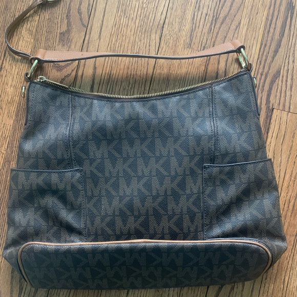 Michael Kors handbag - Picture 2 of 6